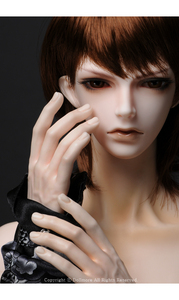 Glamor Model Doll - Yarn Sae