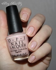 OPI Makes men blush или Essie Breezy Beach или OPI Get Me To The Taj On Time