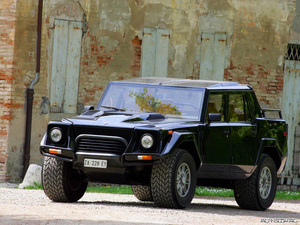 Lamborghini LM002