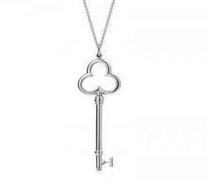 Tiffany Keys Trefoil key pendant