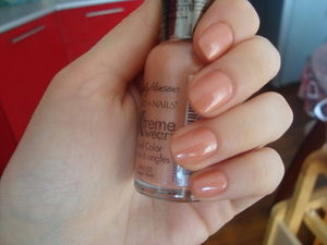 Лак Sally Hansen Hard as nails, оттенок sugar bare