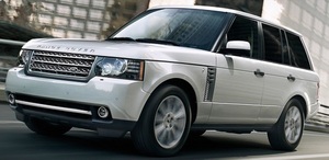 Автомобиль Range Rover белый