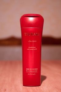 SHISEIDO Tsubaki Кондиционер для поврежденных волос (с маслом камелии)