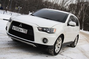 Mitsubishi Outlander XL