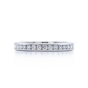 Tiffany Full circle of round diamonds ring platinum