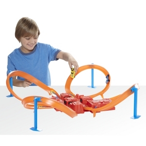 Hot Wheels® Criss Cross Crash™ Track Set