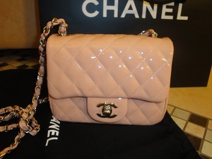 Chanel mini