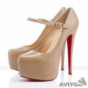 Туфли Louboutin коллекция 2011 года.