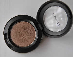 MAC Satin Taupe