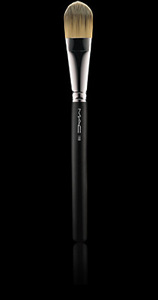 Mac 190 Foundation Brush