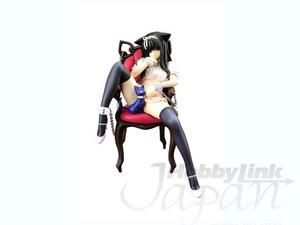 Cat and Chair PVC | HobbyLink Japan