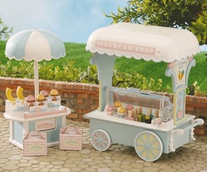 SYLVANIAN FAMILIES. НАБОР "ТЕЛЕЖКА С МОРОЖЕНЫМ"