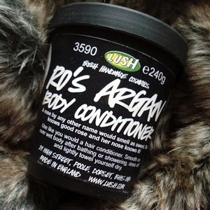 lush ro’s argan body conditioner