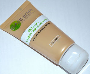 BB крем: Garnier Day All-In-One BB cream