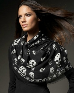 skull scarf