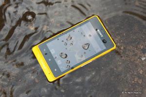 Sony Xperia go Sports Edition (желтый)