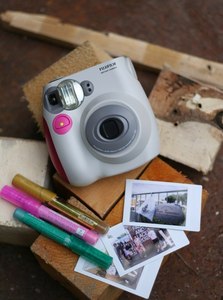 INSTAX Mini