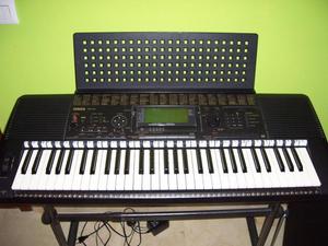 Yamaha PSR-520