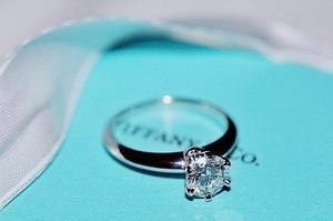 кольцо Tiffany с кристаллом Swarovski