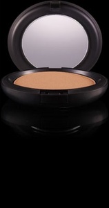 MAC  bronzing powder цвет golden