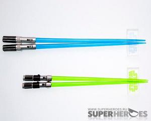 Star Wars — Luke Skywalker & Yoda Lightsaber Chopsticks Set.