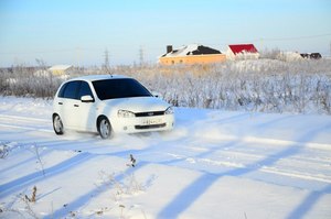 Лада Калина беленького цвета !