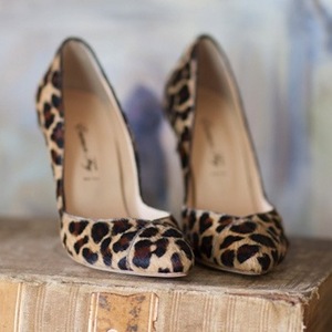 leopard pumps