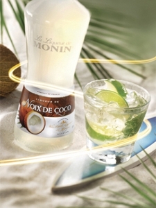 Ликёр Monin Coconut