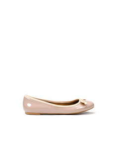 Nude Flats