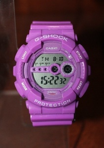 Часы G-Shock фиолетового, зеленого или голубого цвета