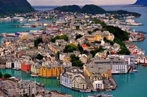 &#197;lesund