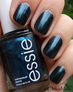 Essie Dive Bar 90