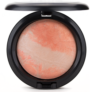 MAC Mineralize Skinfinish Adored