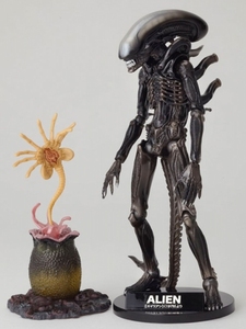 Revoltech No.001 Alien figure