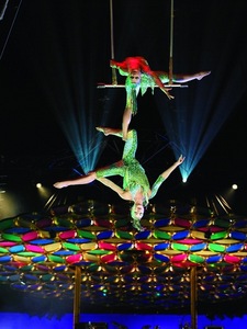 посетить шоу Cirque du Soleil