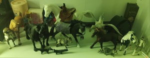 Фигурки лошадей Breyer, Shleich,