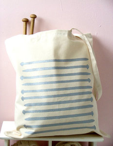 Cream Knitting needle print tote парочку!