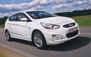 Hyundai solaris hatchback