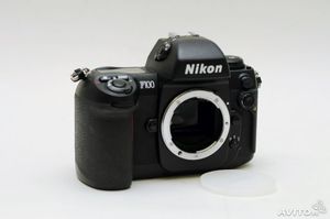 Nikon F100