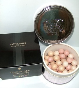 GUERLAIN Meteorites Butterfly Pearls