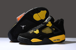 Jordan Retro 4 Ladies Sneaker - Black/Yellow