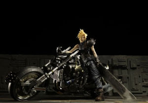 Final Fantasy VII Cloud Strife & Hardy Daytona Figure