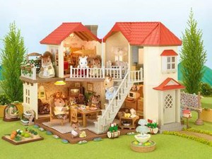 Подарочный набор Sylvanian Families «Большой меблированный дом со светом»