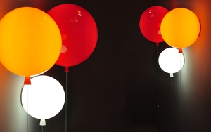 Balloon wall light