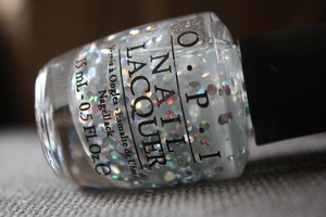 OPI I Snow You Love Me