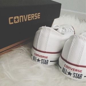 Низкие белые Converse❤️