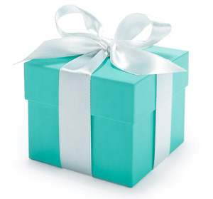 little blue box с браслетом от Tiffany & Co