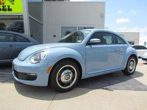 Volkswagen Beetle 2014 голубой