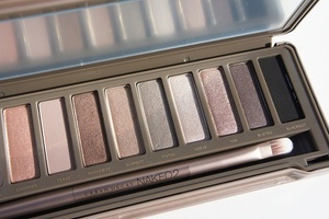 Natural eyeshadow palette