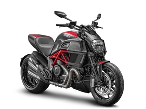 Ducati Diavel Carbon 2014 (2015)